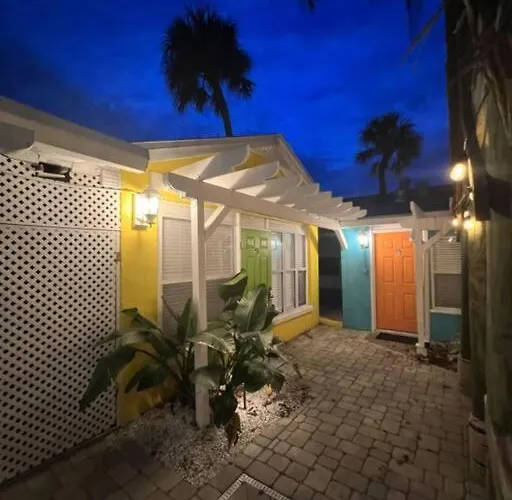 Apartment Seaside Retreat #2. *
