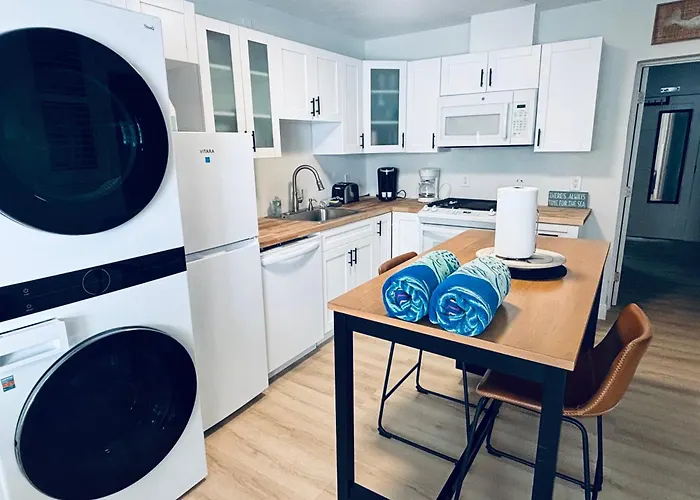 Seaside Retreat #2. Apartment *