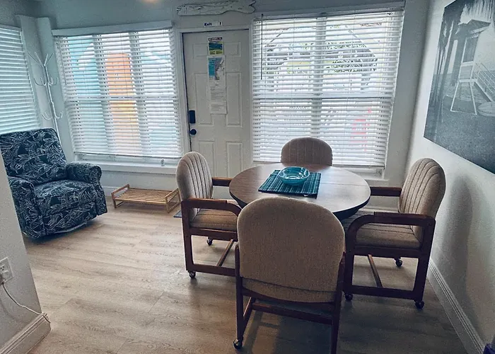 Apartment Seaside Retreat #2. *